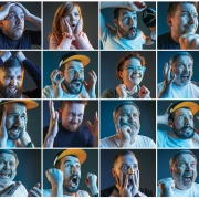 Collage sur les émotions des fans de football qui regardent le football à la télévision