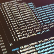 Un écran de macro avec le code du programme dessus, créant le nouveau Script PHP